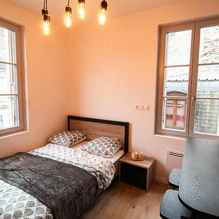 Saint Jacques, * Châtellerault