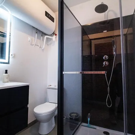 Saint Jacques, Apartment *