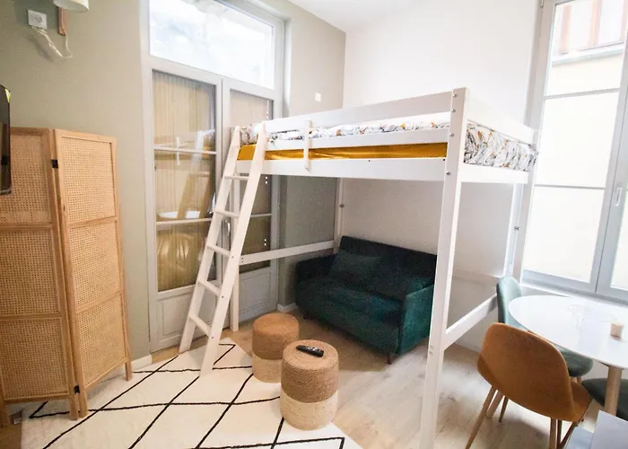 Saint Jacques, Apartment