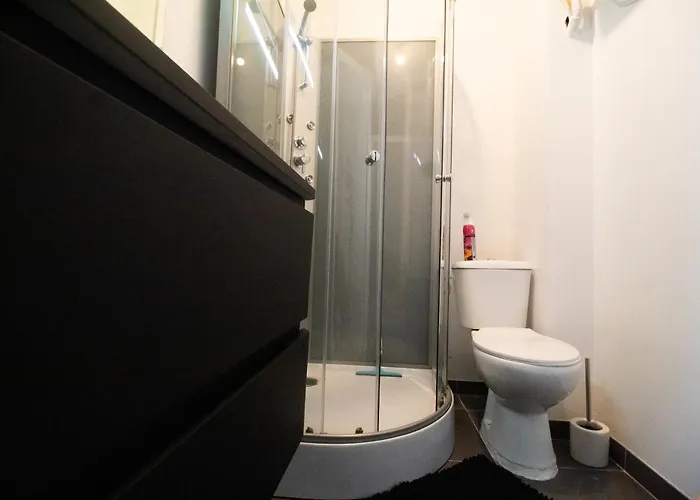 Saint Jacques, Apartment *