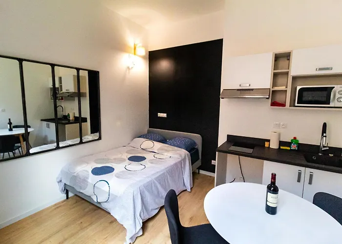 Apartment Saint Jacques, *