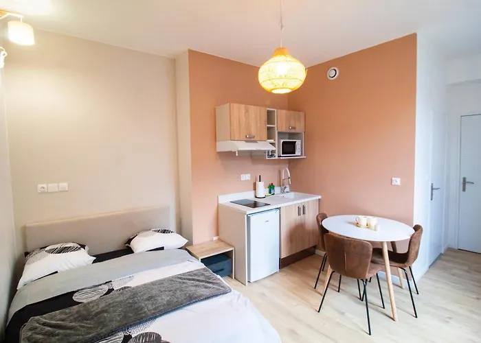 Saint Jacques, Apartment *