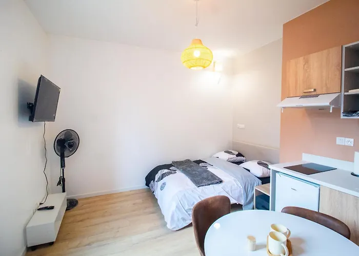 Saint Jacques, * Chatellerault